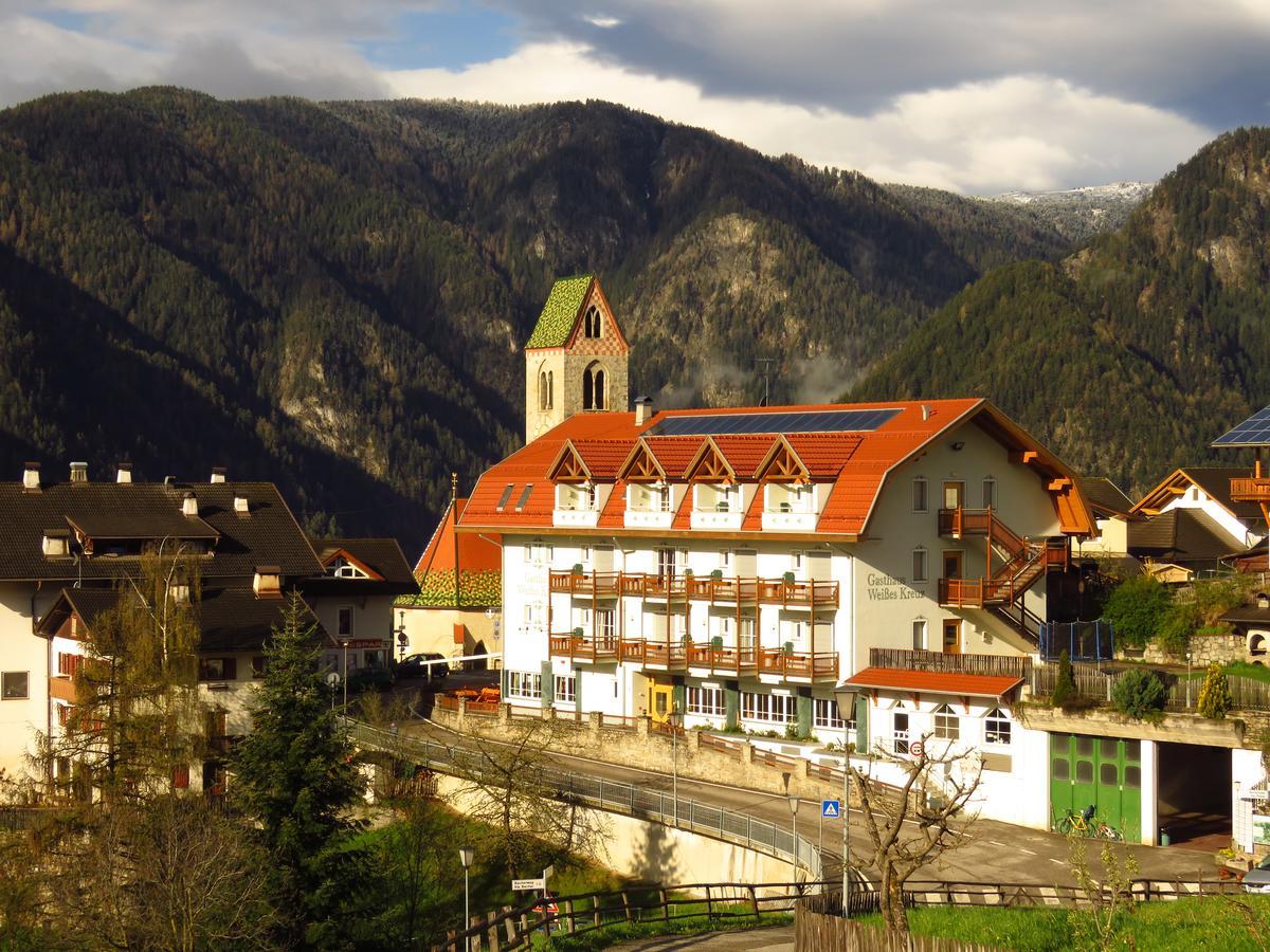 Gasthaus Zum Weissen Kreuz Lazfons 외부 사진